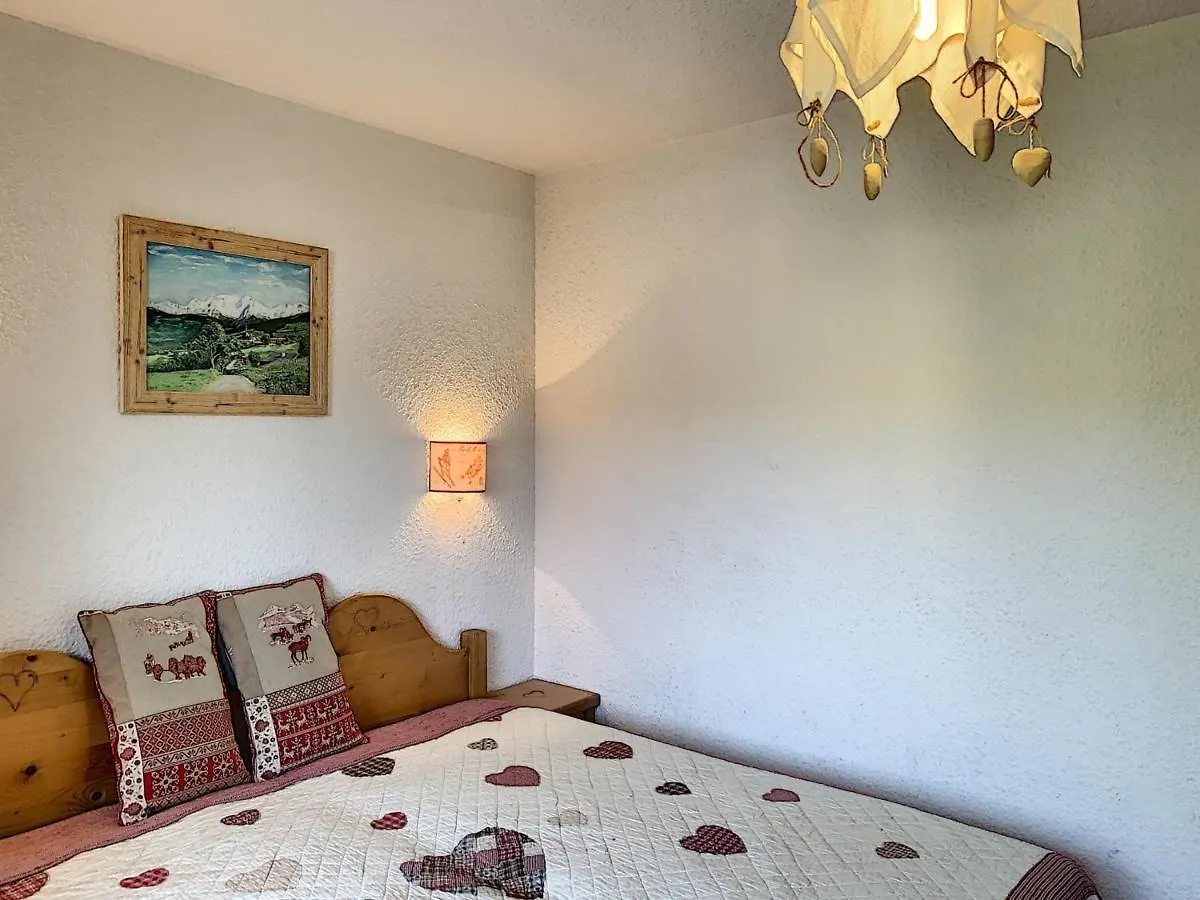 Apartment Charmant 2 Pieces Au Centre De Combloux Avec Balcon, Parking Et Proche Ski Bus - Fr-1-560-2